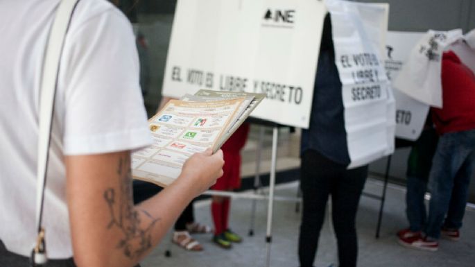 Morena ve estrategia para desalentar el voto en 'atípico” retraso en instalación de casillas