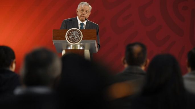 AMLO defiende a sus candidatos a la CRE; tienen "muchísima capacidad", dice