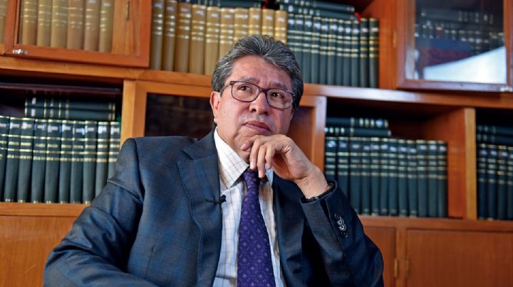 El gabinete "no está a la altura del presidente": Ricardo Monreal