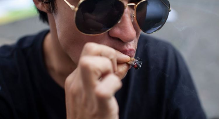 Estos son los principales motivos de los jóvenes para consumir mariguana, según estudio