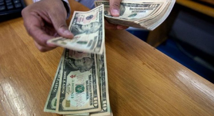 Advierten que plan de republicanos y Trump para cobrar 5% a remesas detonaría lavado de dinero