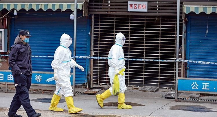 China concluye investigación del origen del covid-19 y apunta a EU entre los posibles causantes