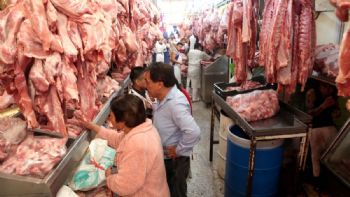 Inflación sigue fuera del rango de Banxico, pero da leve respiro