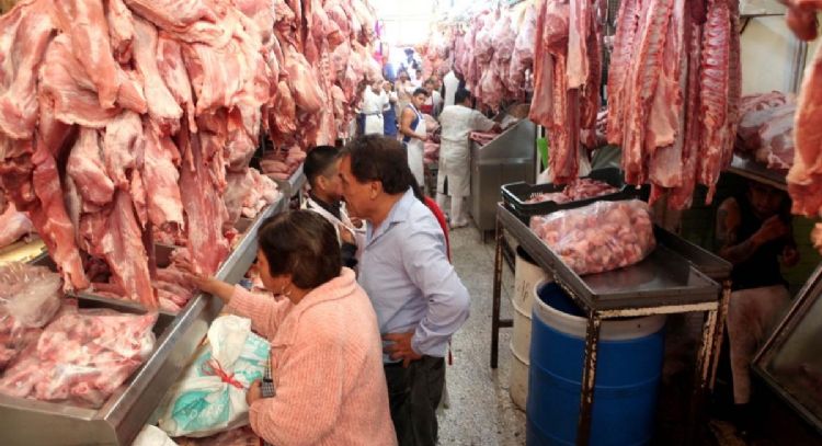 Inflación sigue fuera del rango de Banxico, pero da leve respiro