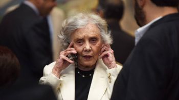 Gregorio Luke ofrece una visión global de la escritora Elena Poniatowska