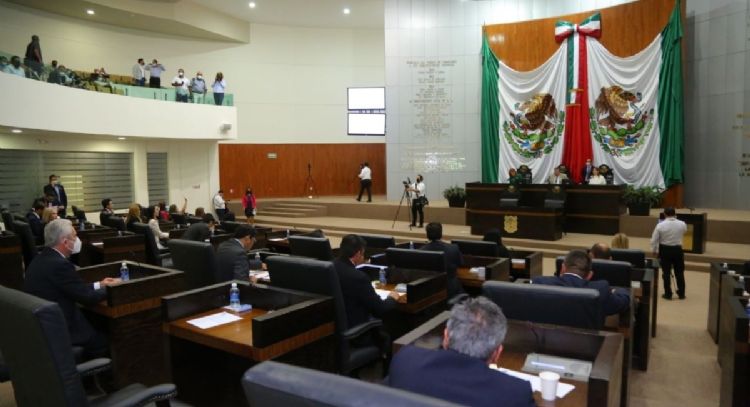 Congelan propuesta de “Colegio de Periodistas”; ven riesgos a la libertad de expresión