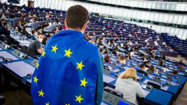 Eurocámara pide a la UE medidas para combatir la persecución judicial de periodistas y activistas