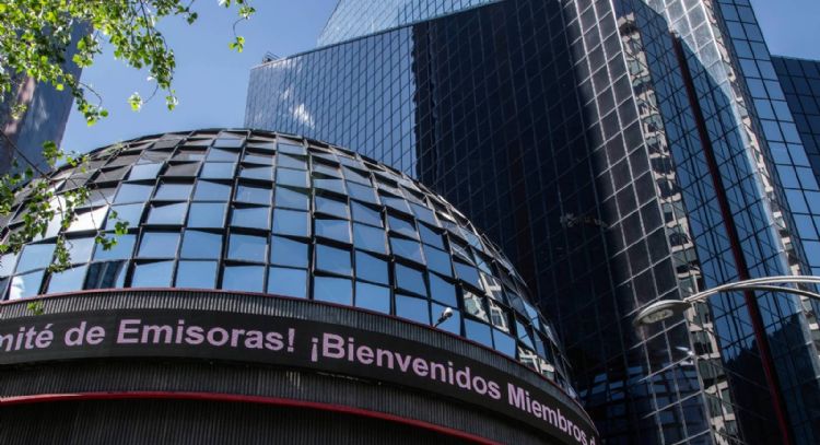 Incertidumbre por reformas impactan al peso y a la BMV; se desploman 8.10% y 3.99% en la semana