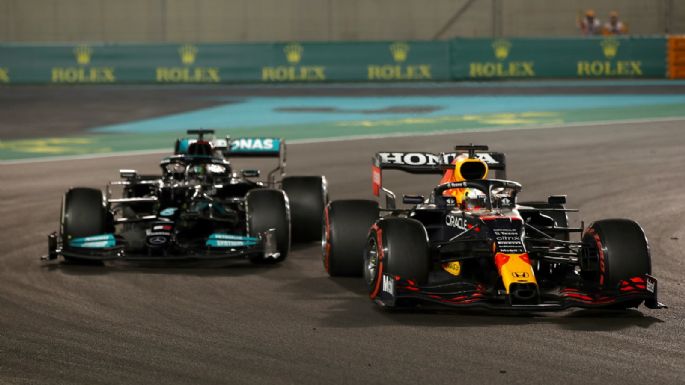 Max Verstappen es campeón mundial por primera vez, vence a Lewis Hamilton