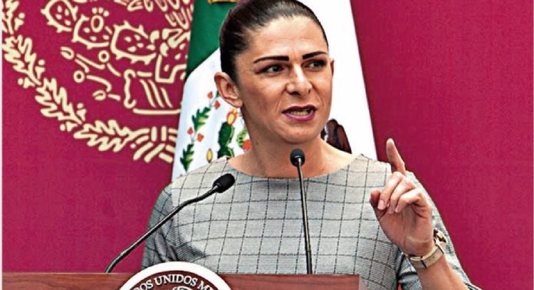 Padres de nadadores exigen a la Conade explicar el papel de la FMN de Kiril Todorov