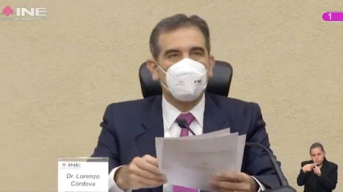 El INE analiza aplicar sanciones récord de 1,300 mdp a partidos