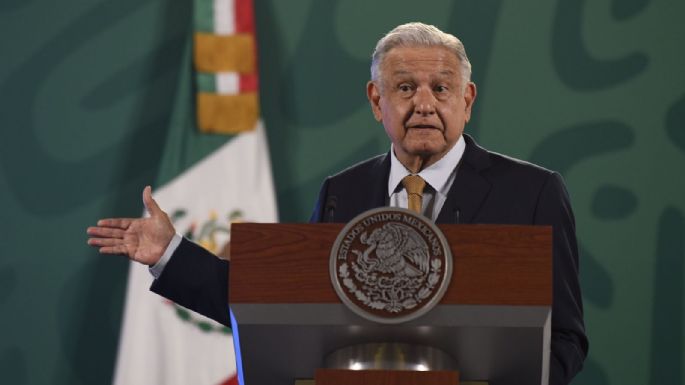 AMLO anuncia programa integral en Tierra Caliente y a los cárteles les pide deponer su actitud