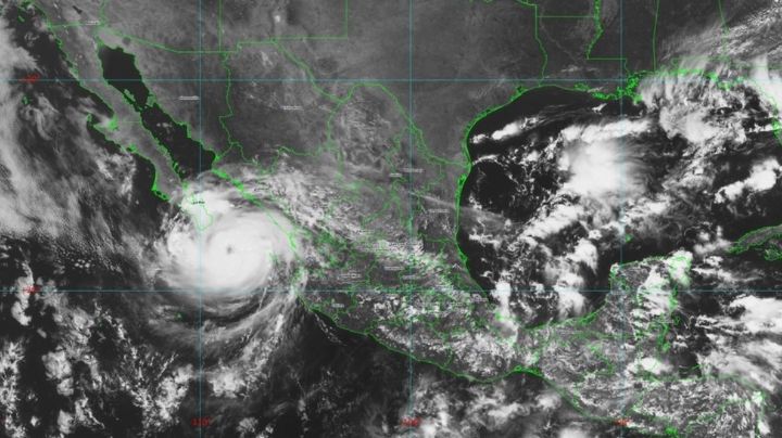 "Olaf" se acerca a Cabo San Lucas como huracán categoría 1