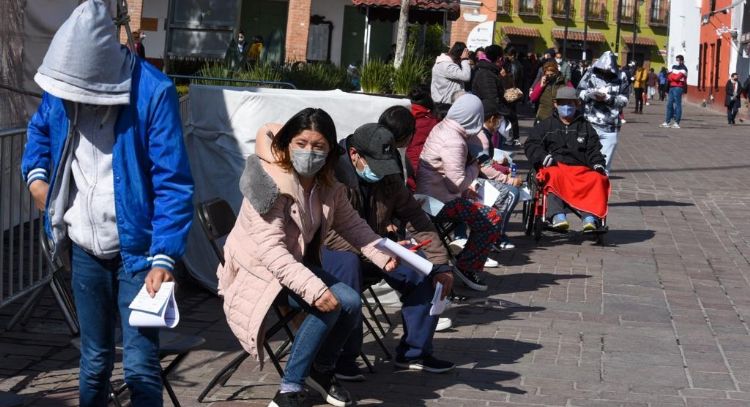 Cómo un hombre convirtió el hacer cola por productos en un servicio profesional