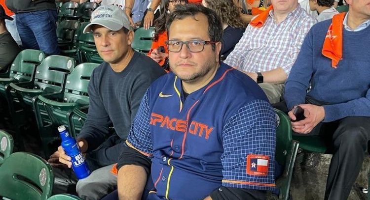 José Ramón López Beltrán, hijo de AMLO, "pelea" públicamente con Grok