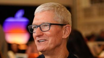 Tim Cook deja la dirección de Apple; lo sustituye John Ternus