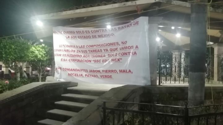 Aparecen mantas en Tejupilco contra autoridades de seguridad del Edomex