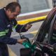 Sheinbaum y gasolineros renuevan acuerdo para estabilizar el precio del combustible