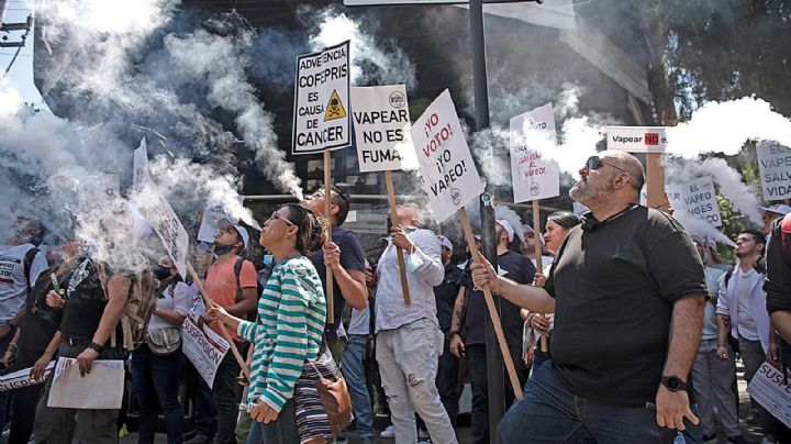 La prohibición de vapeadores, una densa cortina de humo