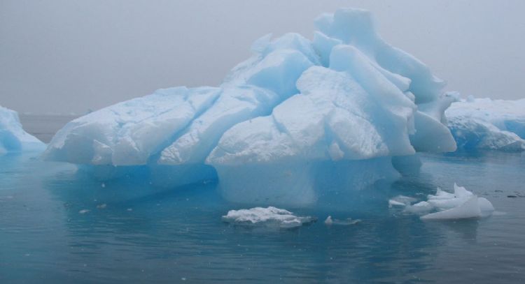 La Antártida se desmorona soltando icebergs a ritmo insostenible