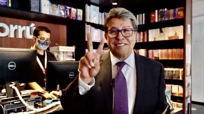 Ricardo Monreal se considera la “corcholata” más preparada