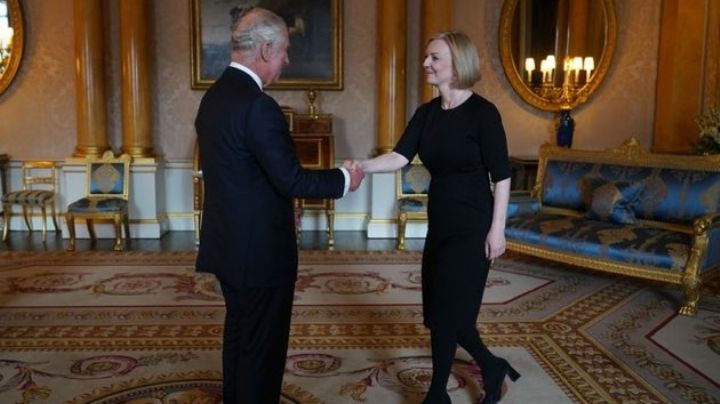 Carlos III mantiene su primera reunión con Liz Truss tras convertirse en rey