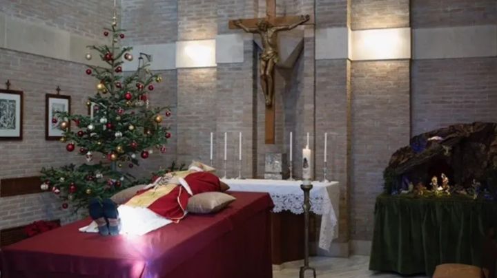 Francisco analiza que el cadáver de los Papas deje de estar expuesto fuera del ataúd