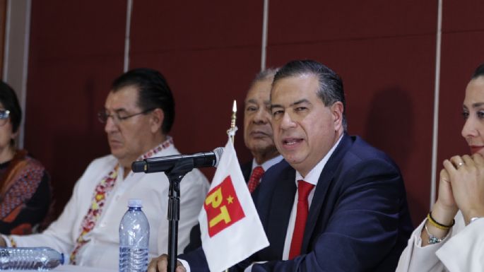 Mejía Berdeja presenta solicitud de juicio político contra diputados de oposición de Coahuila