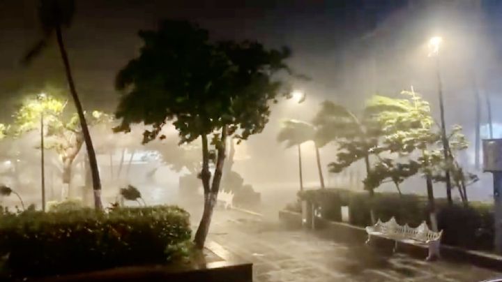 Lidia impacta a Puerto Vallarta, desborda arroyos y provoca más lluvias extraordinarias (Video)