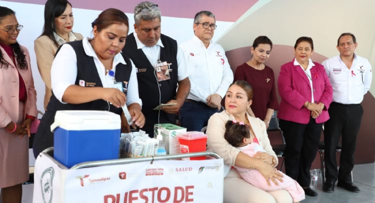 Arranca campaña de vacunación simultánea contra la influenza y Covid-19
