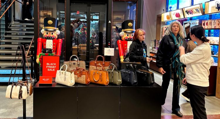 Inflación de EU sube 0.2% por efecto de las tarifas arancelarias de Trump