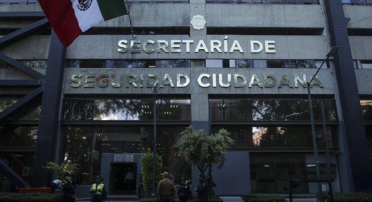 Investigan a policías de la SSC por presunto encuentro íntimo en instalaciones oficiales