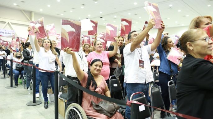 Entrega Américo escrituras a 1,500 familias tamaulipecas