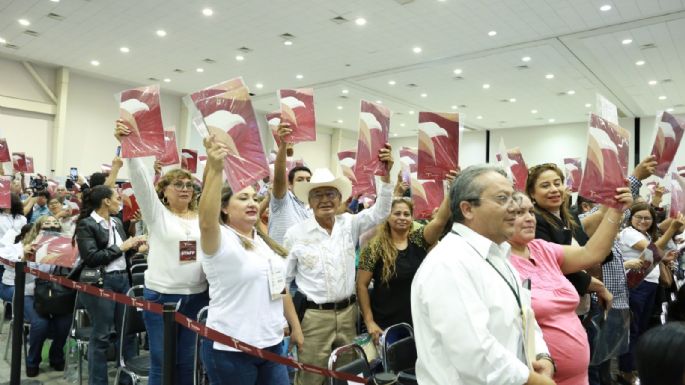 Entrega Américo escrituras a 1,500 familias tamaulipecas
