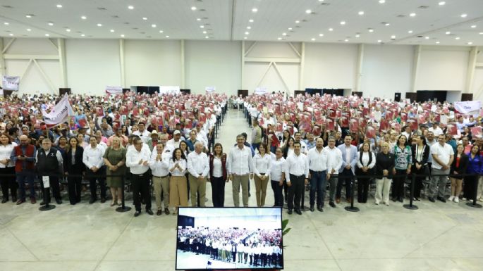 Entrega Américo escrituras a 1,500 familias tamaulipecas