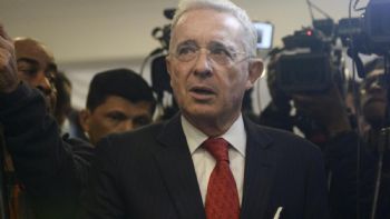 El expresidente Álvaro Uribe es condenado a 12 años de prisión domiciliaria