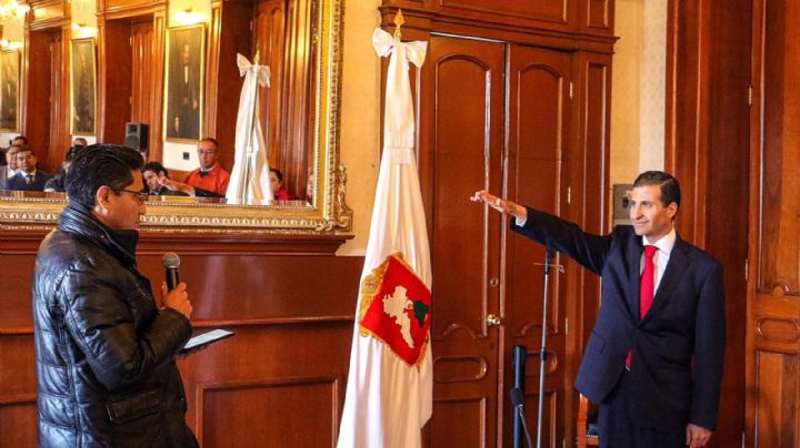 Asume el alcalde interino de Toluca; concluirá el trienio del presidente prófugo