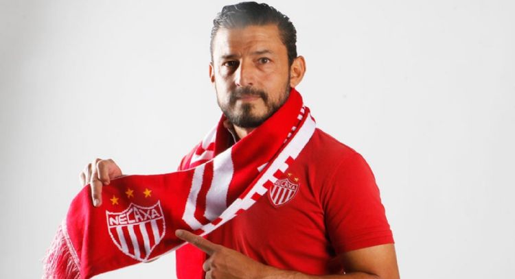 Tras señalamientos por acoso sexual, Jorge Gómez renuncia como director técnico de Necaxa femenil