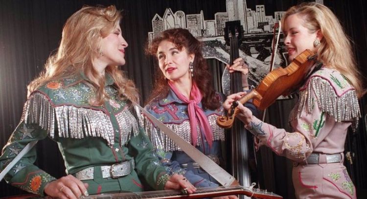 Muere la cantante Laura Lynch, fundadora del grupo The Chicks, en un accidente de tráfico