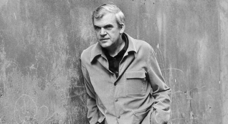 Kundera, McCarthy, Oé, Kodama, Amis, Glück; escritores que murieron en 2023