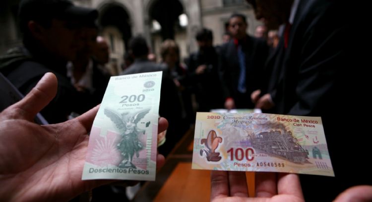 Peso pierde por presiones de Trump con el cobre y Canadá