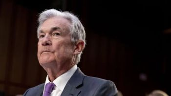 Peso gana terreno ante próxima salida de Powell de la Reserva Federal