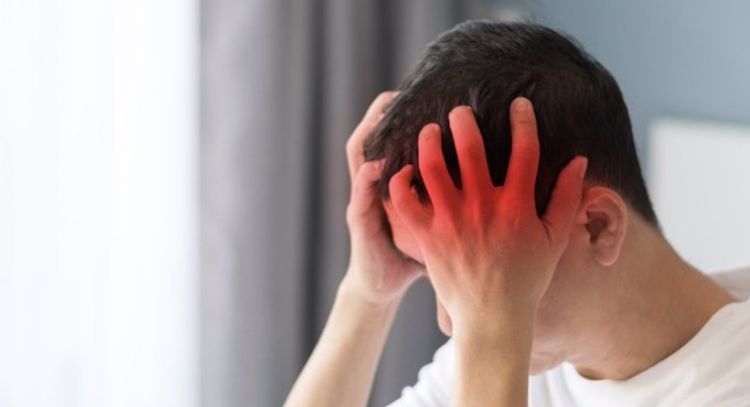 El uso de medicamentos para el reflujo ácido relacionado con un mayor riesgo de migraña