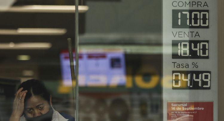 El peso acumula dos días consecutivos con pérdidas frente al dólar