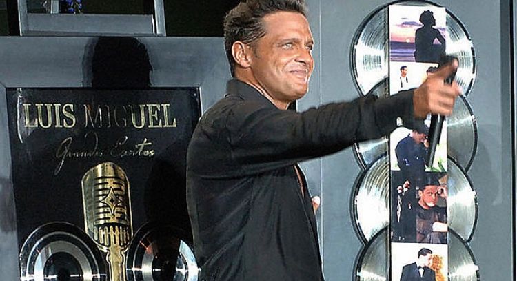 Luis Miguel es el artista pop más influyente del mundo, según Bloomberg; superó a Taylor Swift