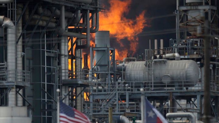 Arde una planta de Shell en Deer Park, Texas (Video)