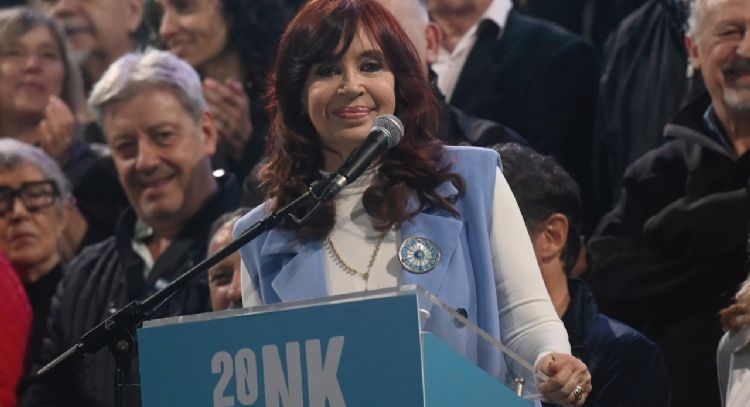 La justicia argentina concede arresto domiciliario a la expresidenta Cristina Fernández