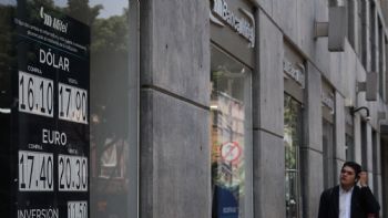 Peso gana ante nuevas hostilidades de Trump