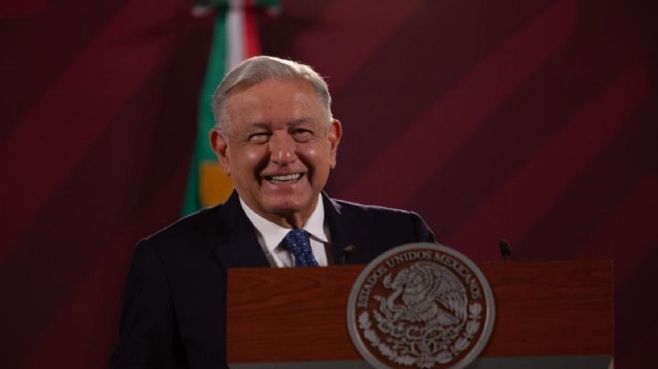 AMLO dedica canción "Ya supérame" de Grupo Firme a la oposición