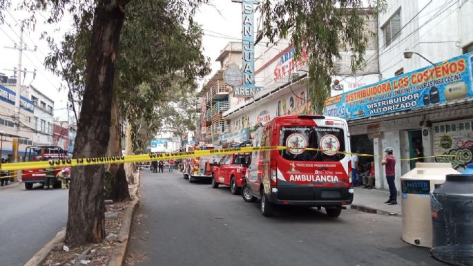Mueren dos niños por incendio en la Arena San Juan en Nezahualcóyotl